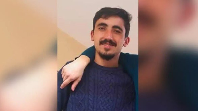 Polis memuru evinde ölü bulundu