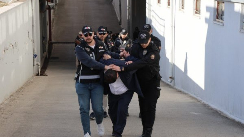 Adana'da polis memuru emniyete ait mühimmatları tek tek sattı: Altından FETÖ çıktı