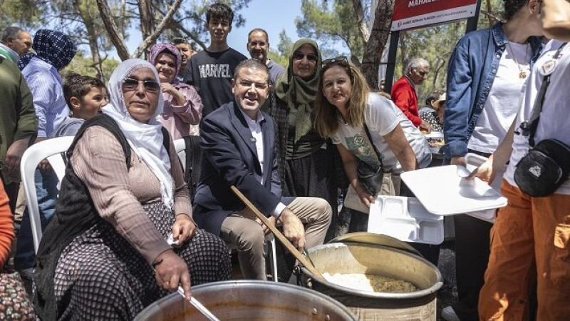 MEZİTLİ’DE YÖRESEL BİRLİK, BERABERLİK VE DAYANIŞMA SOFRASI COŞKUSU