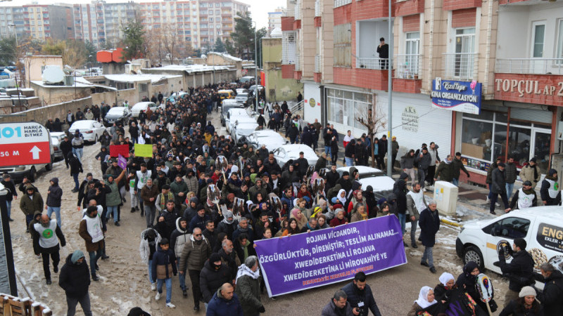 Kızıltepe’de Rojava için yürüyüş