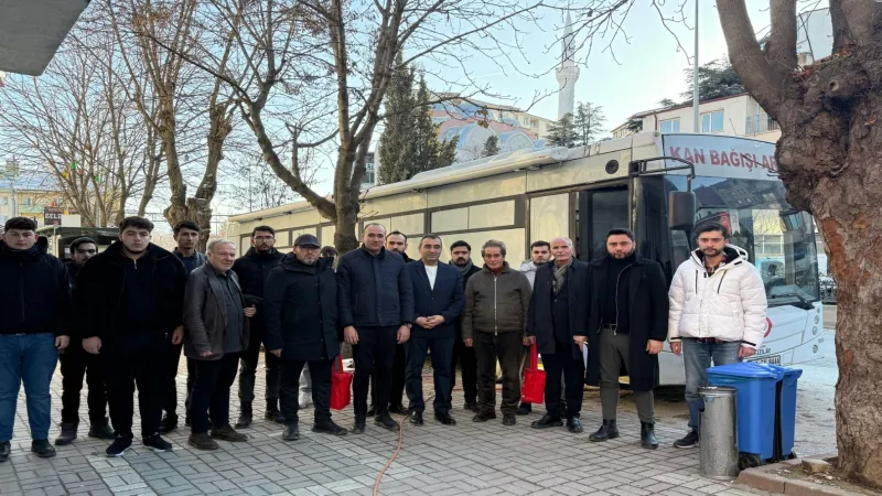 Bilecik'te MHP'lilerden Kızılay’a anlamlı bağış